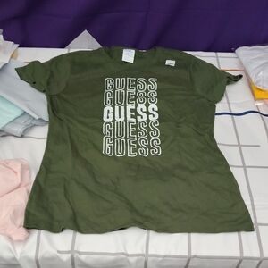 GUESS Olive Graphic Tee